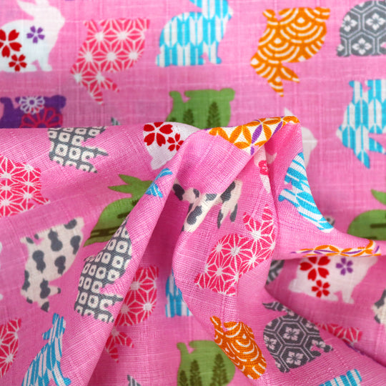 Hasen mit traditionellen Mustern - Pink