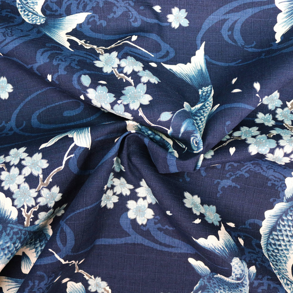 Koi Karpfen und Kirschblüten - Dunkelblau