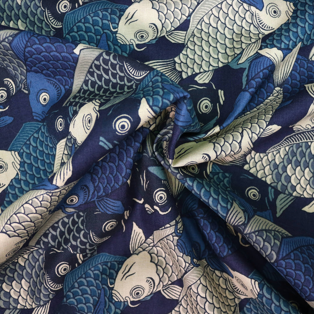 Tanz der Koi Karpfen - Dunkelblau