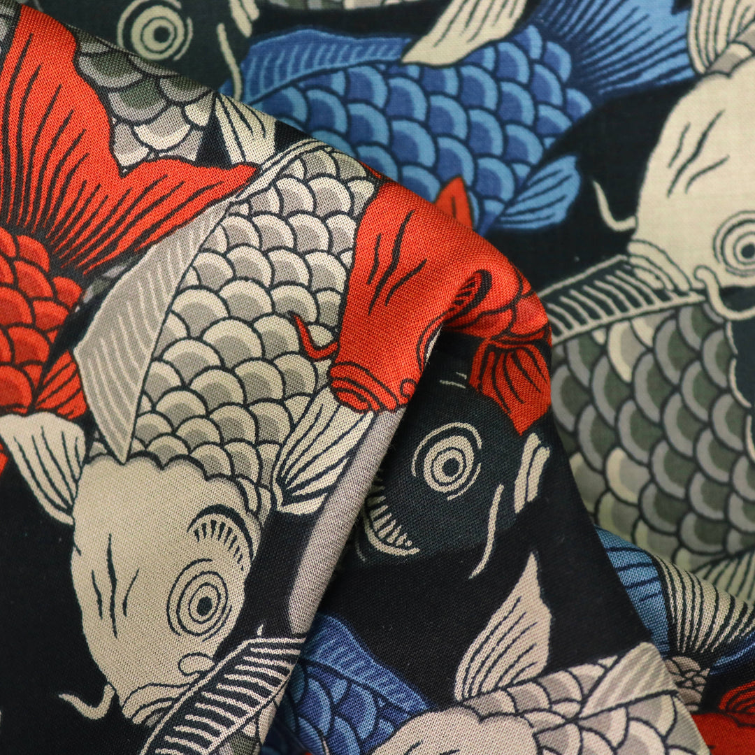 Tanz der Koi Karpfen - Schwarz